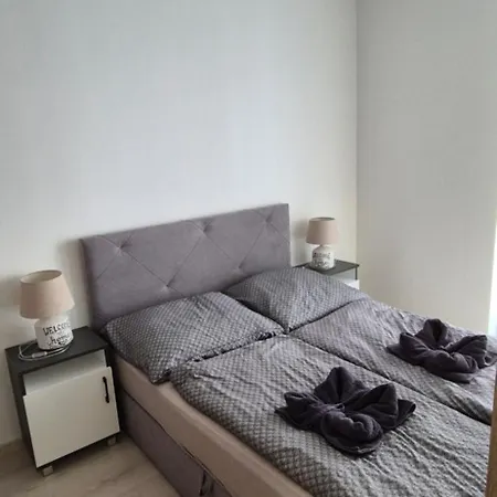 Apartment Oasis *