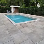 Oasis Apartment *