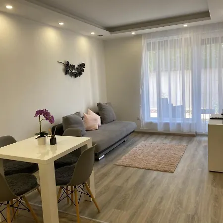 Oasis Apartment