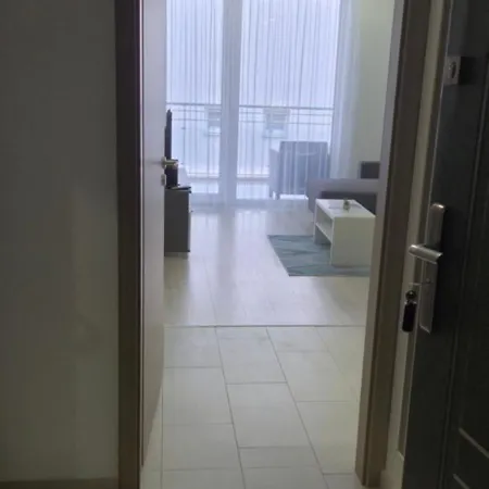 Apartment Oasis *